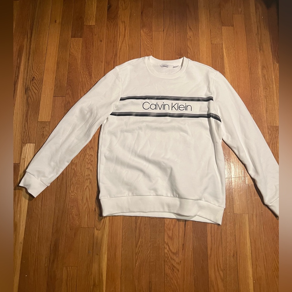 Calvin Klein crewneck. Size large. Great condition